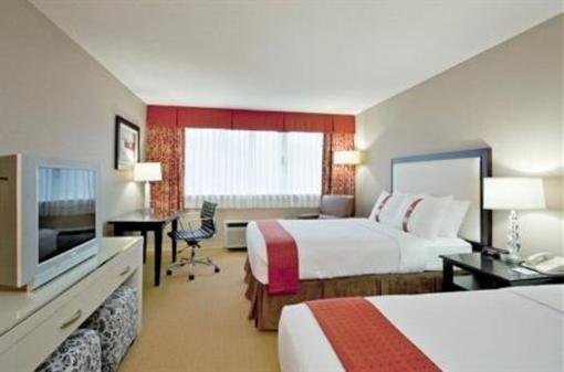 фото отеля Holiday Inn Hotel & Suites Marlboro