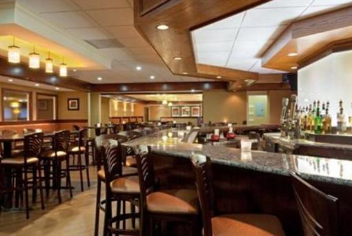 фото отеля Holiday Inn Hotel & Suites Marlboro