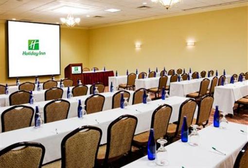 фото отеля Holiday Inn Hotel & Suites Marlboro