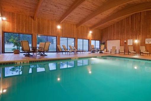фото отеля Holiday Inn Hotel & Suites Marlboro