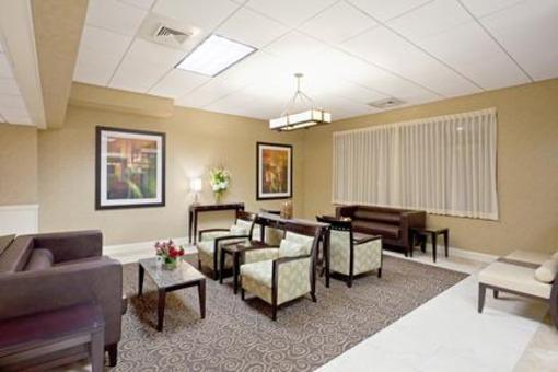 фото отеля Holiday Inn Hotel & Suites Marlboro