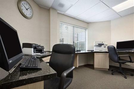 фото отеля Hilton Garden Inn San Diego/Rancho Bernardo