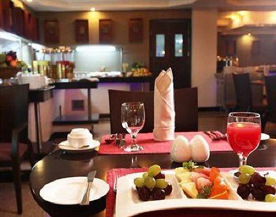 фото отеля Doubletree by Hilton Dar es Salaam-Oysterbay