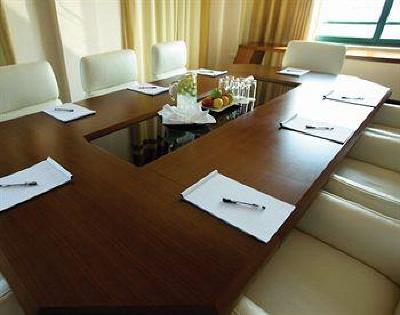 фото отеля Doubletree by Hilton Dar es Salaam-Oysterbay