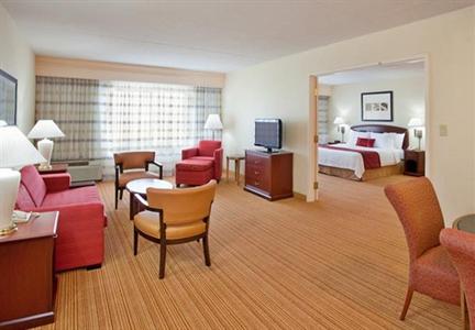 фото отеля Courtyard by Marriott Toronto Vaughan