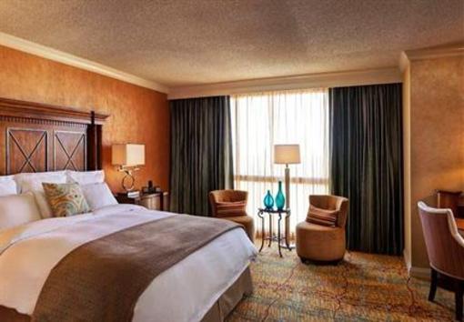 фото отеля San Antonio Marriott Rivercenter