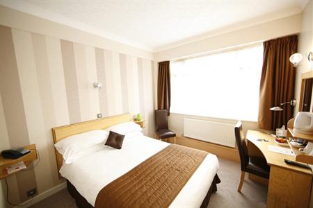 фото отеля Best Western Cresta Court Hotel Altrincham