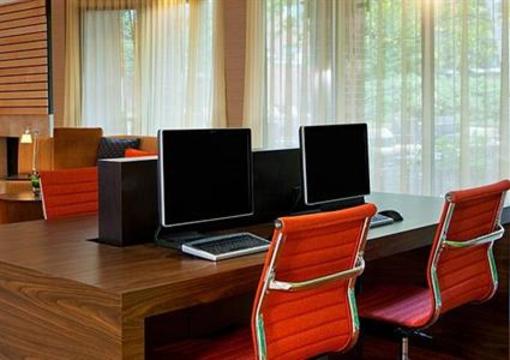 фото отеля Courtyard by Marriott Boston Milford