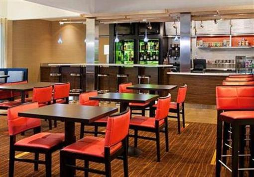 фото отеля Courtyard by Marriott Boston Milford