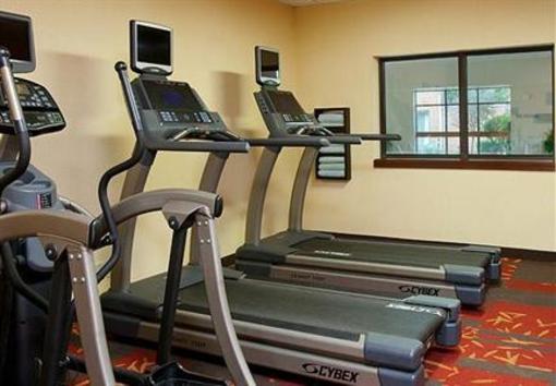 фото отеля Courtyard by Marriott Boston Milford