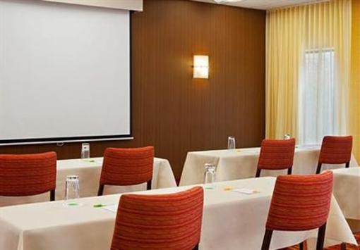 фото отеля Courtyard by Marriott Boston Milford