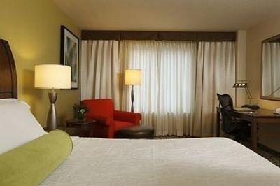 фото отеля Hilton Garden Inn New Orleans Convention Center