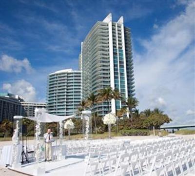 фото отеля One Bal Harbour Resort & Spa