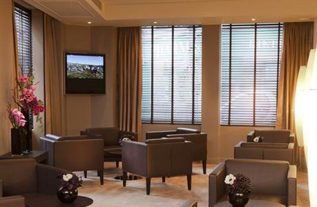 фото отеля Holiday Inn Garden Court Paris Elysees