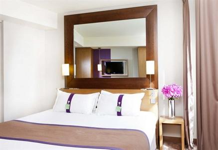 фото отеля Holiday Inn Garden Court Paris Elysees