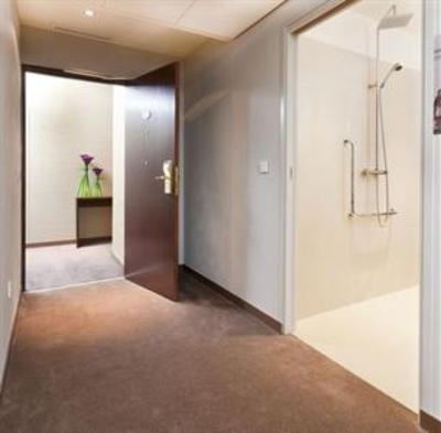 фото отеля Holiday Inn Garden Court Paris Elysees