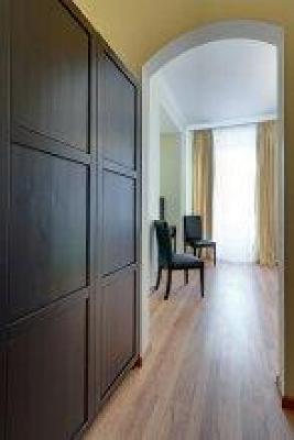 фото отеля Roses Hotel