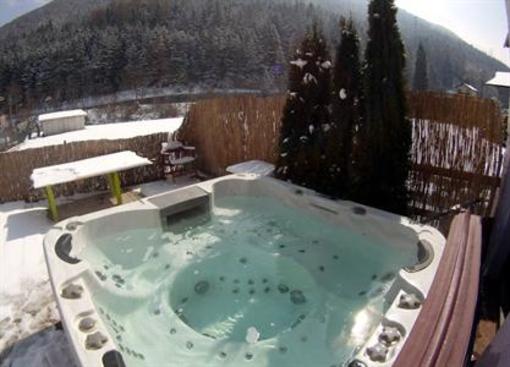фото отеля Doug's Mountain Getaway