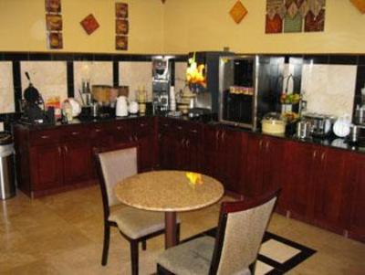 фото отеля Best Western Hugo Inn & Suites