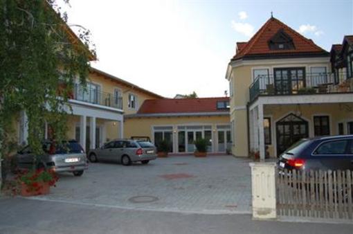 фото отеля Der Winzerhof Hotel Achau