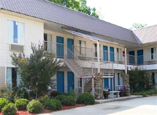 фото отеля Scottish Inn Taylorsville (Mississippi)