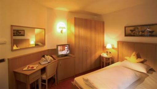 фото отеля Hotel Kronplatz