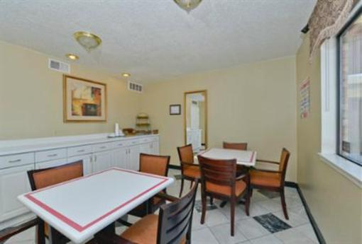 фото отеля Americas Best Value Inn Red Oak