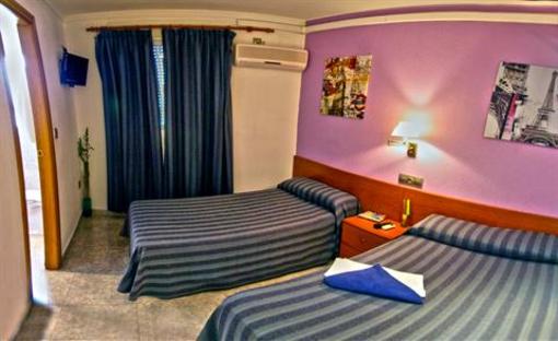 фото отеля Hostal Apolo Trece