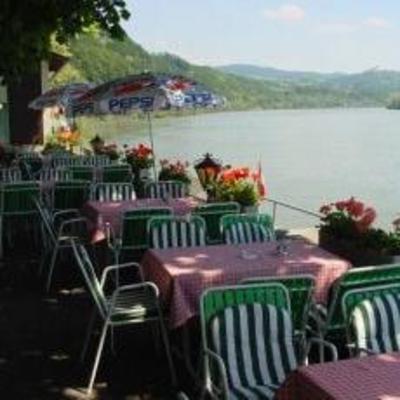 фото отеля Fischwirtshaus Landmotel Die Donaurast Persenbeug-Gottsdorf
