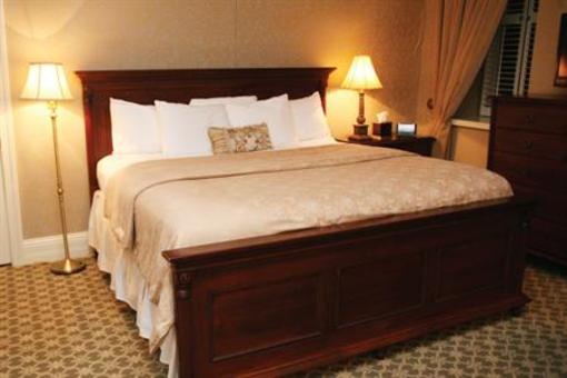фото отеля Nicollet Island Inn