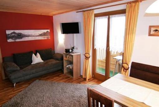 фото отеля Appartements Enzian Finkenberg