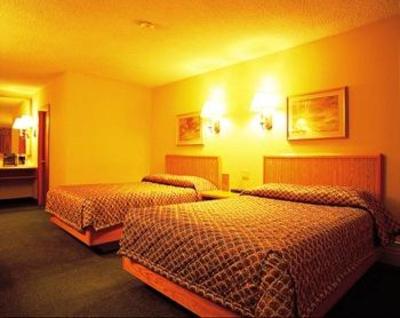 фото отеля Bellefontaine Inn and Suites