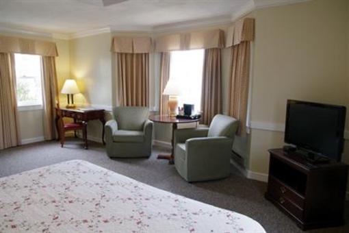 фото отеля Wachusett Village Inn