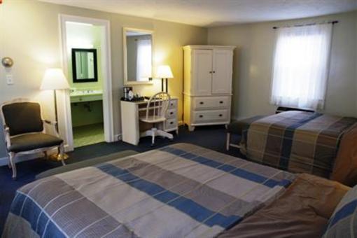 фото отеля Wachusett Village Inn