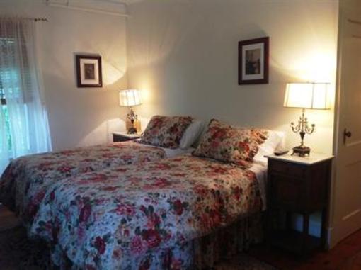 фото отеля The Red Hook Country Inn