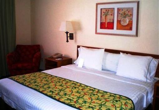 фото отеля Fairfield Inn Salina
