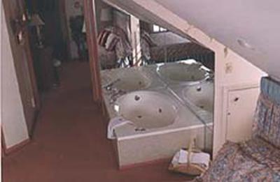 фото отеля West Ridge Guest House