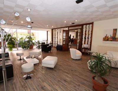 фото отеля Hotel Moderne Arcachon