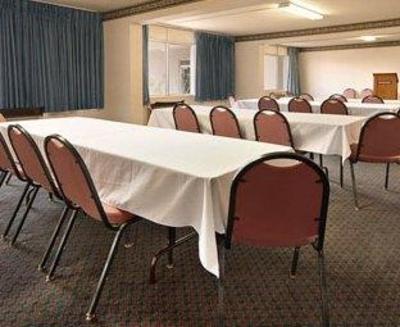 фото отеля Ramada Inn - Clinton