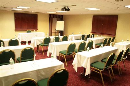 фото отеля Hampton Inn Somerset (New Jersey)