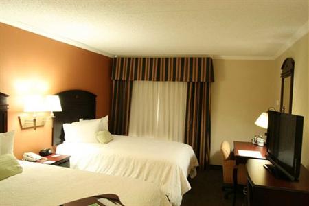 фото отеля Hampton Inn Somerset (New Jersey)