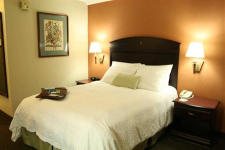 фото отеля Hampton Inn Somerset (New Jersey)