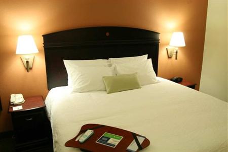 фото отеля Hampton Inn Somerset (New Jersey)