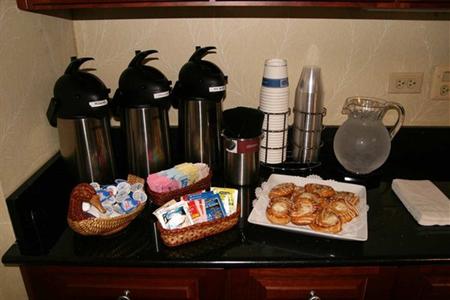 фото отеля Hampton Inn Somerset (New Jersey)