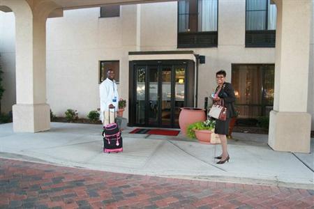 фото отеля Hampton Inn Somerset (New Jersey)