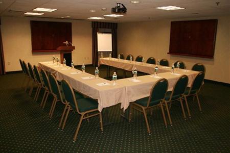 фото отеля Hampton Inn Somerset (New Jersey)