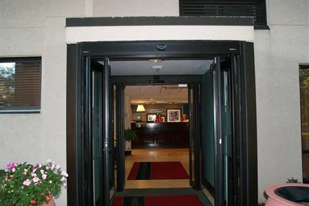 фото отеля Hampton Inn Somerset (New Jersey)