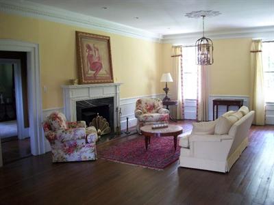 фото отеля Bellamy Manor & Gardens Bed and Breakfast