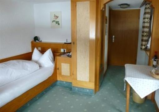 фото отеля Hotel Schwarzwaldgasthof Rossle