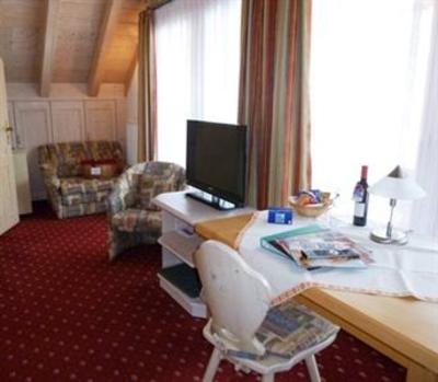 фото отеля Hotel Schwarzwaldgasthof Rossle